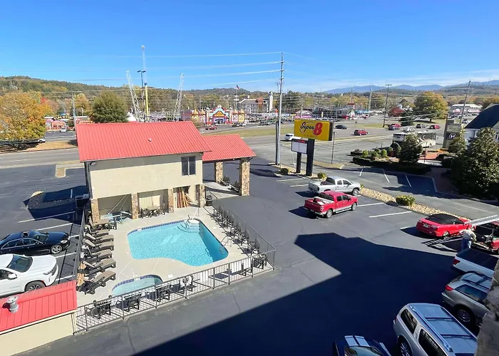 Super 8 By Wyndham Pigeon Forge Downtown
